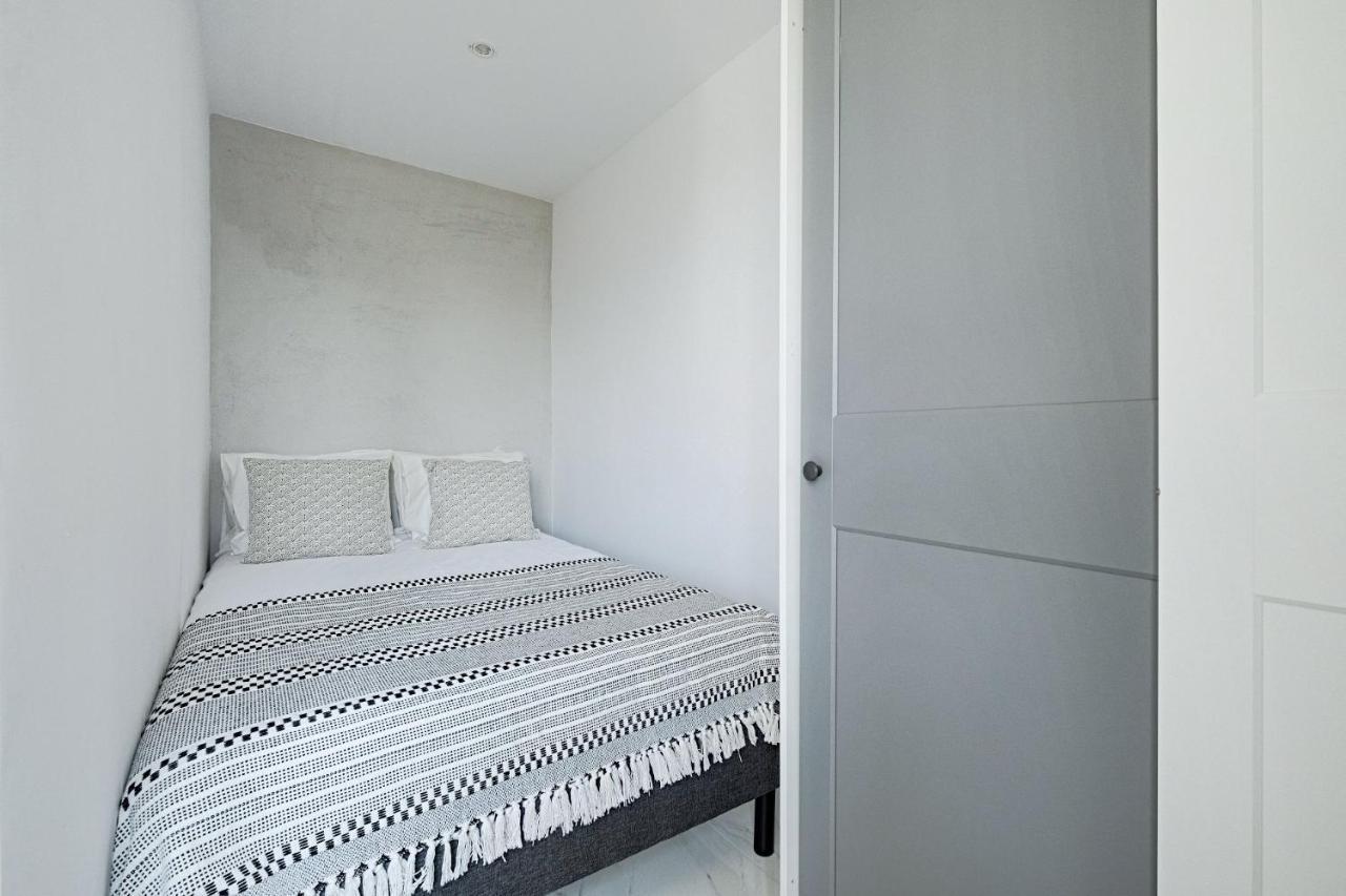 White Studio Next To Polin Polish Jews Musem 华沙 外观 照片